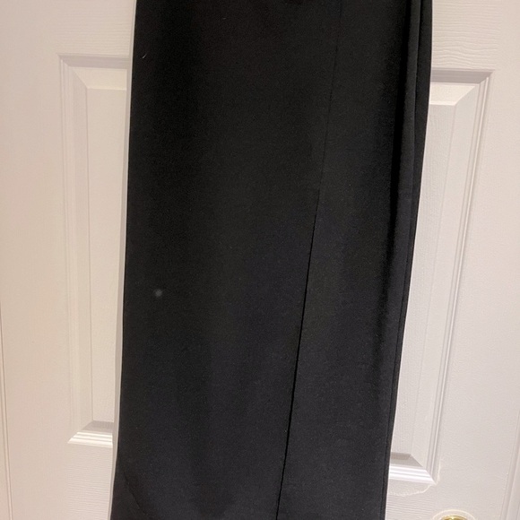 🖤Zara Black Midi Skirt🖤 - Picture 2 of 4